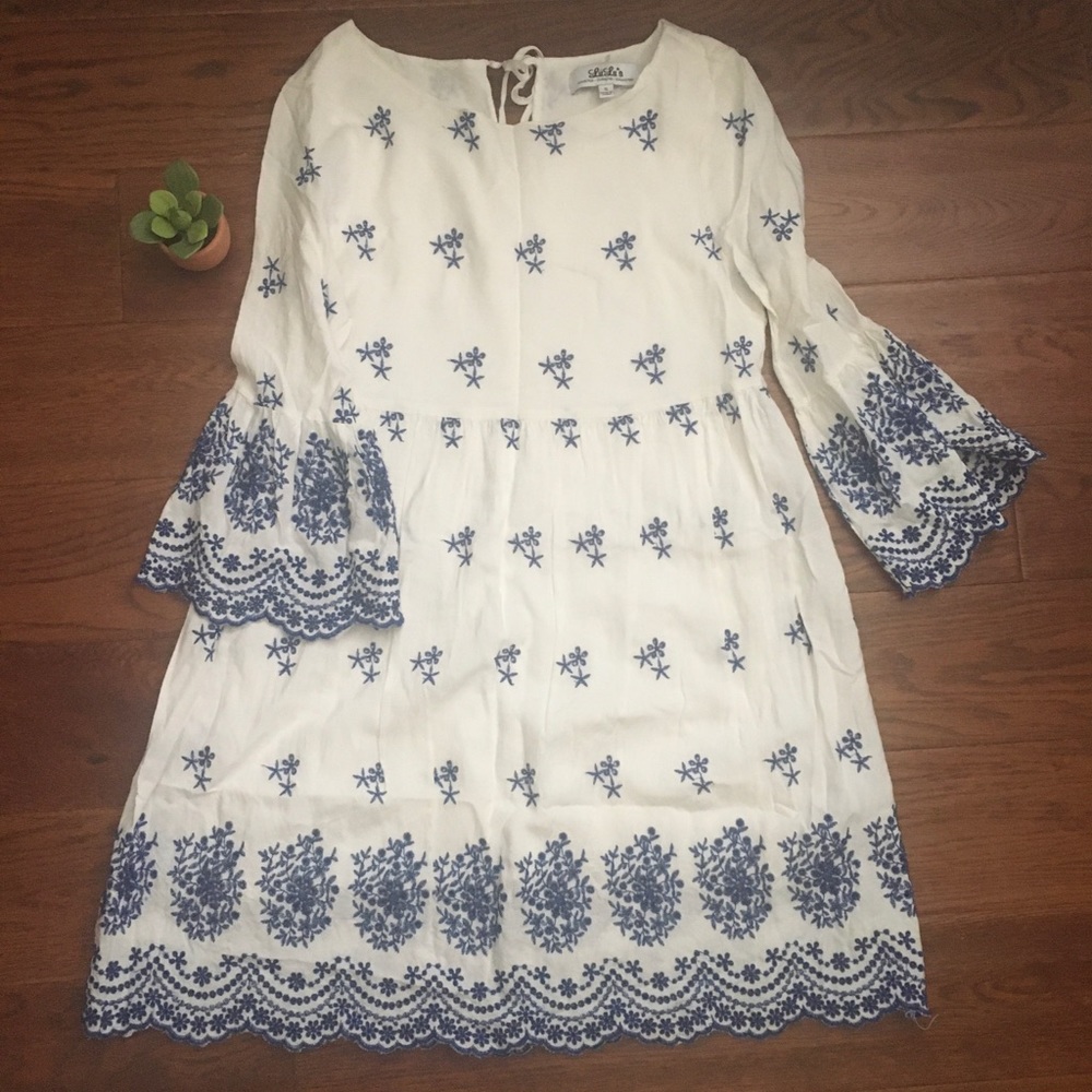Lulu’s Blue/White Embroidered Dress S